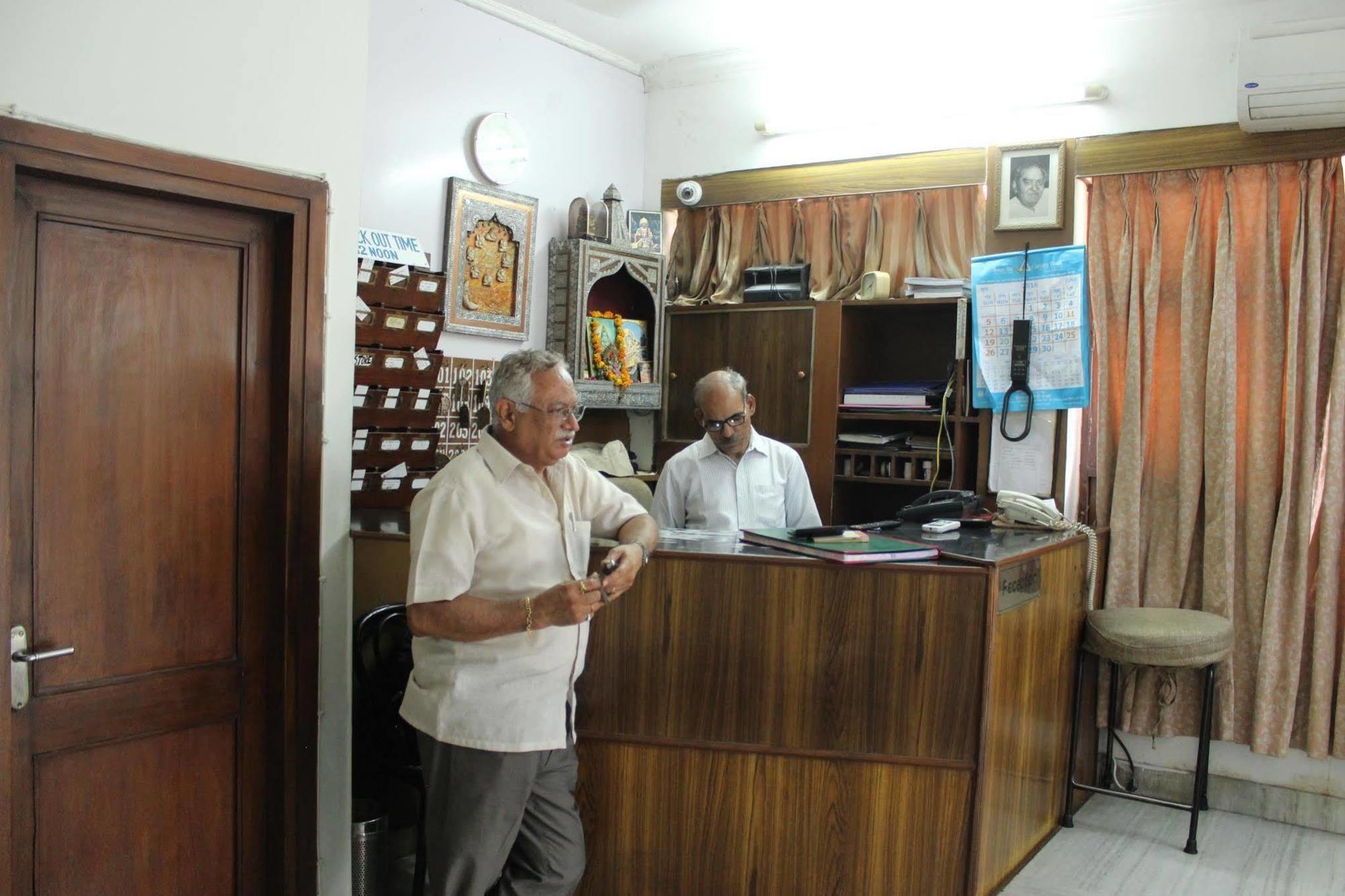 Batra Holiday Home - Couple Friendly Stays Delhi  Luaran gambar